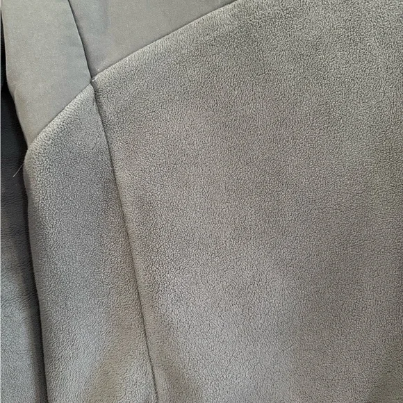 FIGS Women’s On-Shift Fleece Jacket in Deep Charcoal (small) - Picture 5 of 7